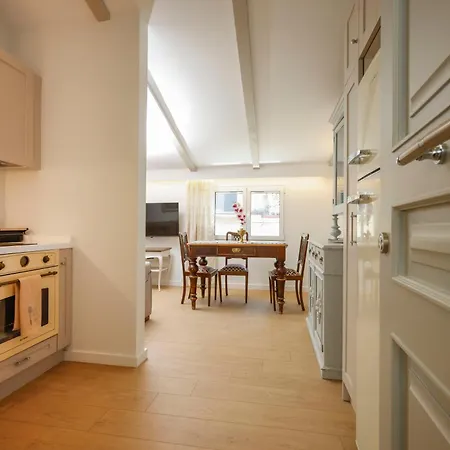 Apartman Arco Collection *