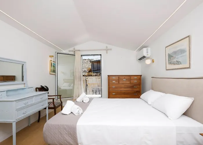 Arco Collection Corfu (city)