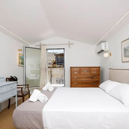 Arco Collection Corfu (city)